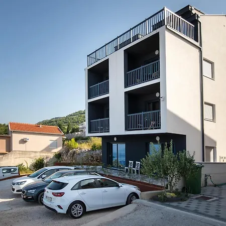 2 Bedroom Beautiful In * Komarna