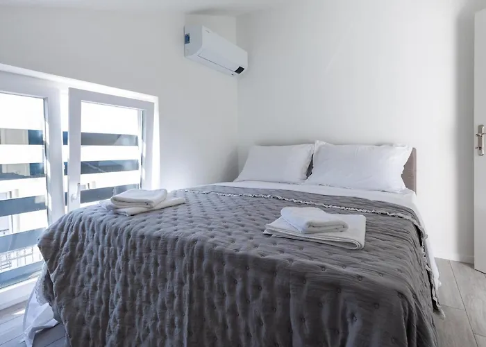 شقة Awesome In With Wifi كومارنا